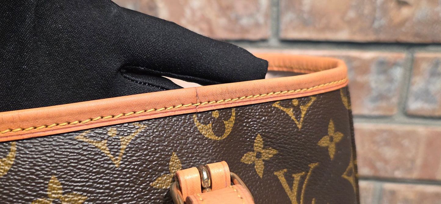 Authentic Louis Vuitton Bucket GM with Pouch