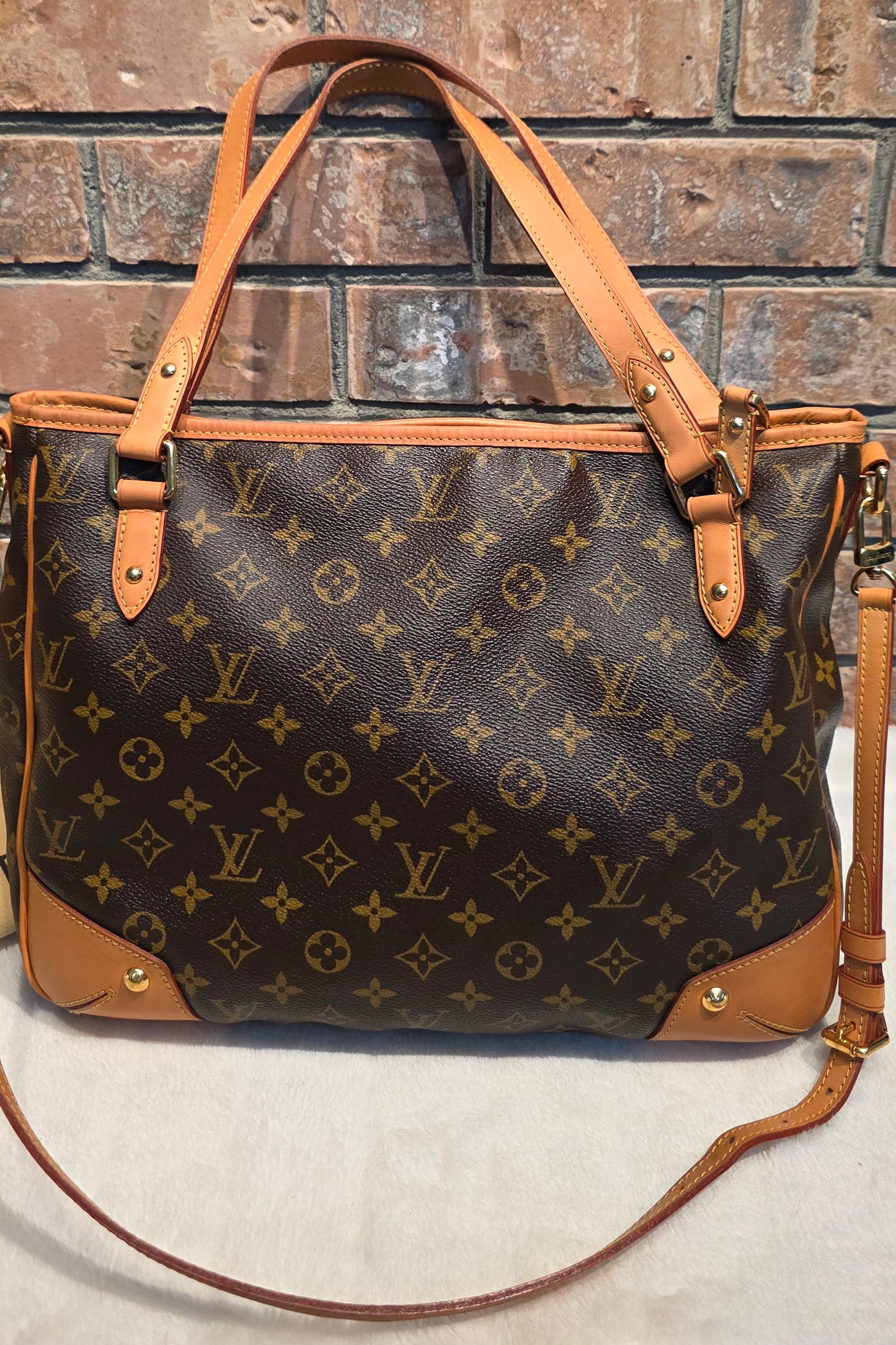 Authentic Louis Vuitton Estrella MM