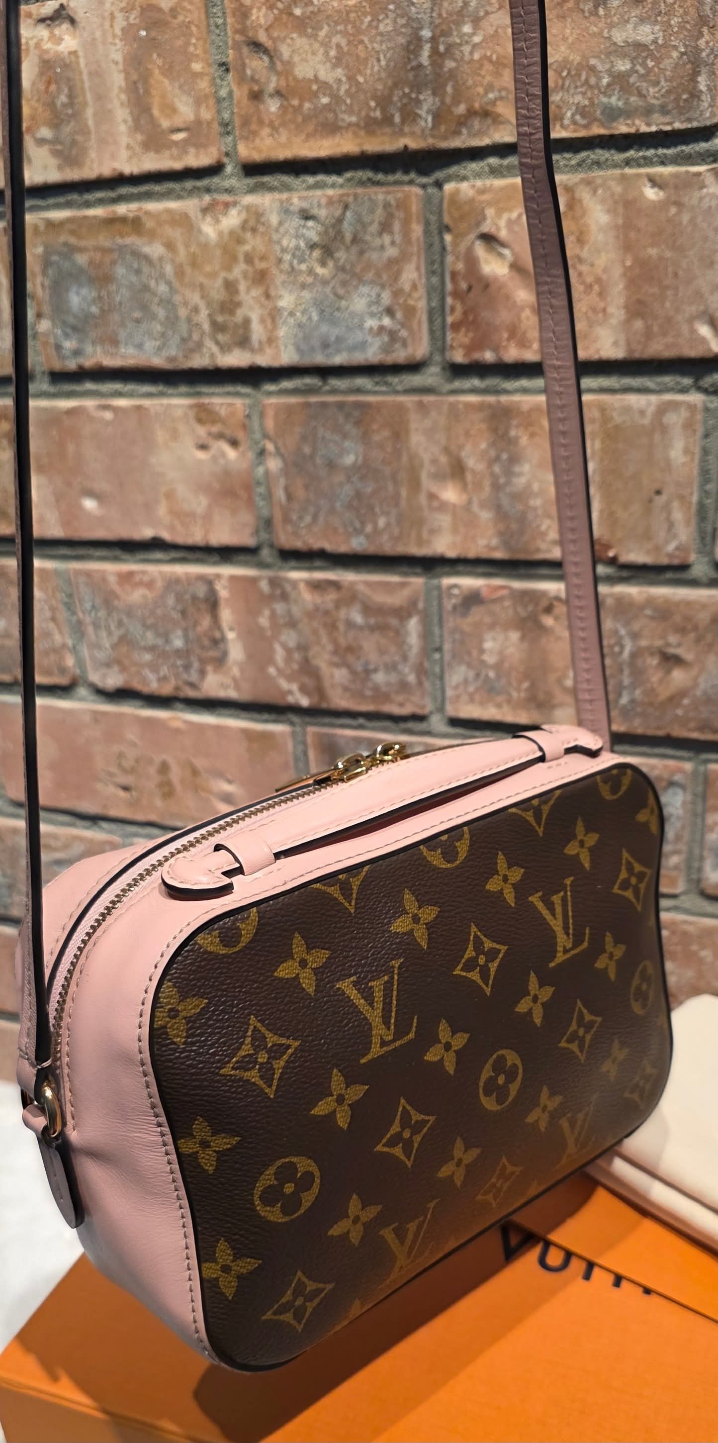 Authentic Louis Vuitton Saintonge Rose Poudre