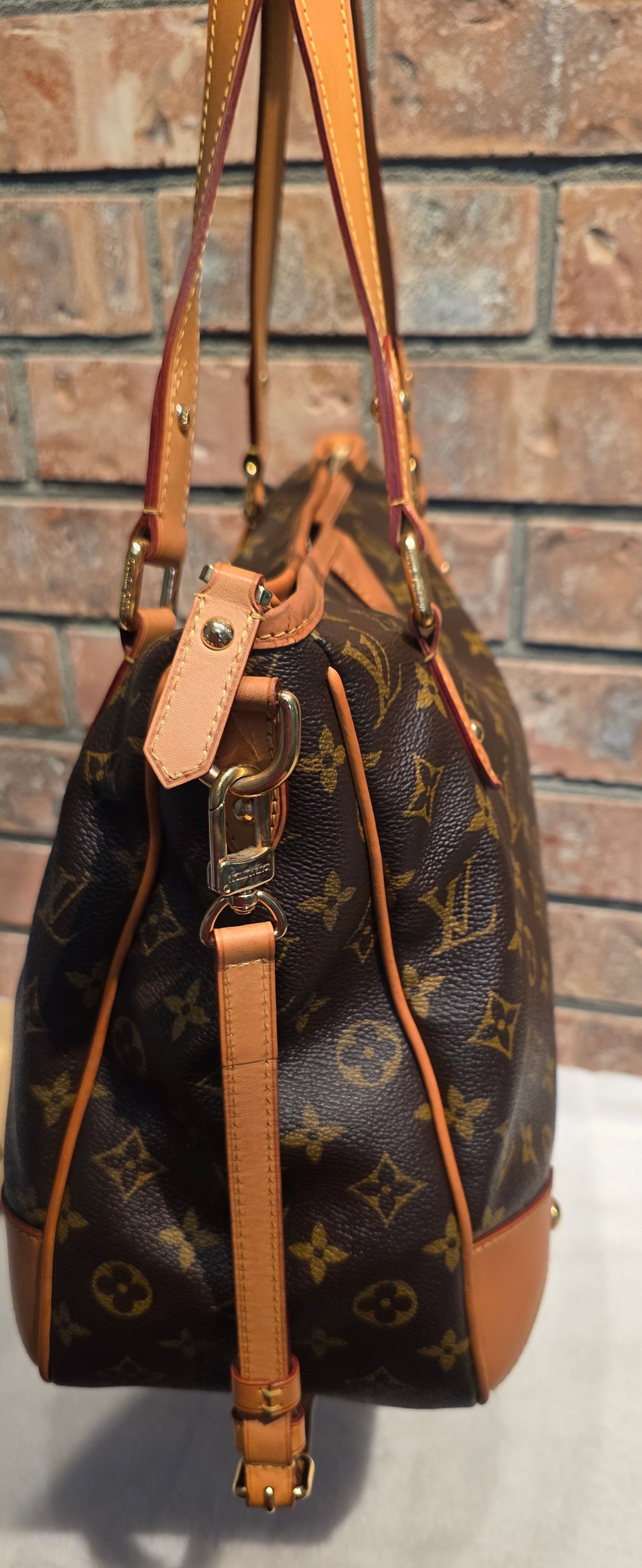 Authentic Louis Vuitton Estrella MM