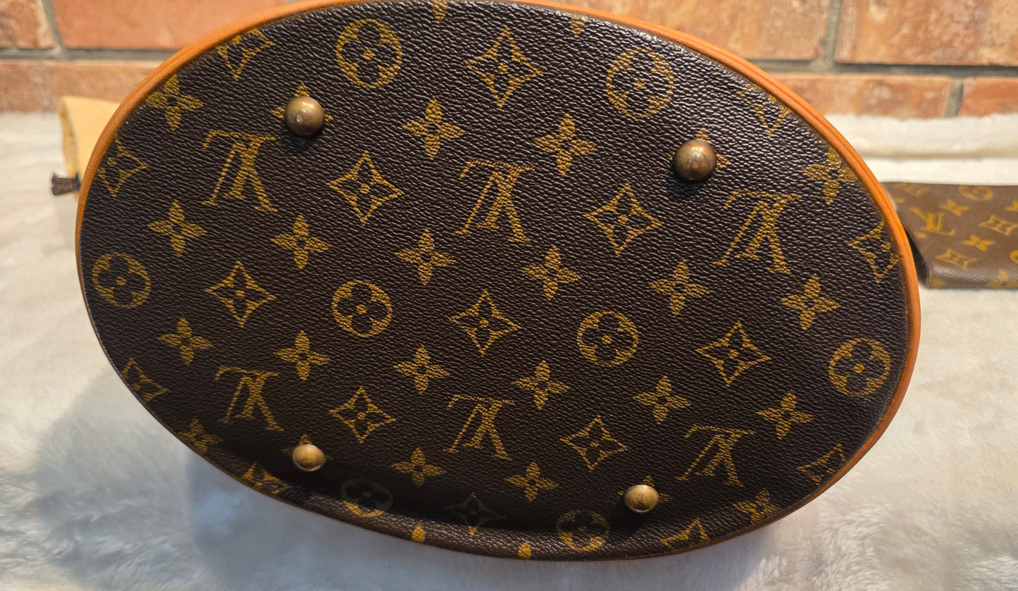 Authentic Louis Vuitton Bucket GM with Pouch