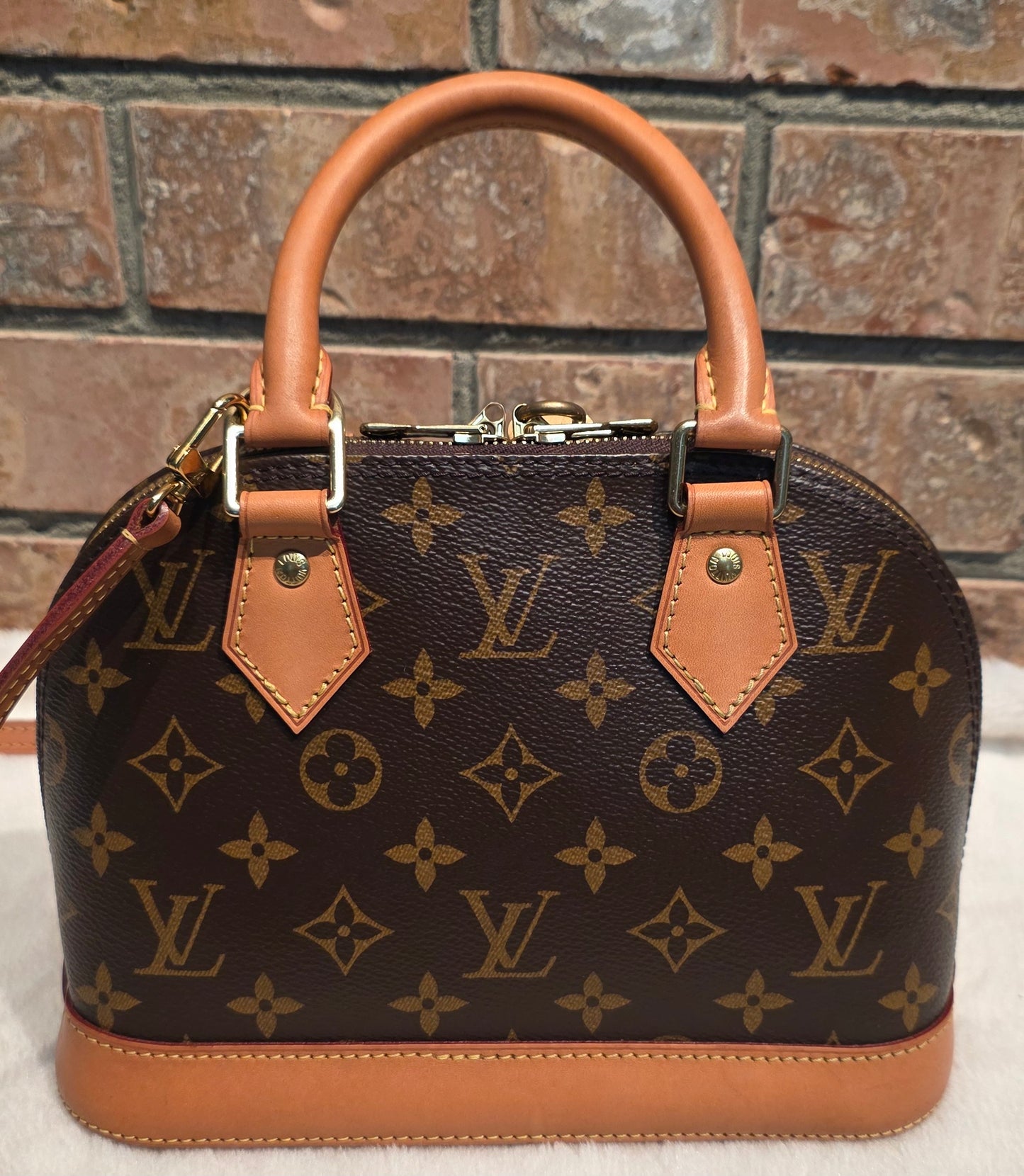 Authentic Louis Vuitton Alma BB Monogram