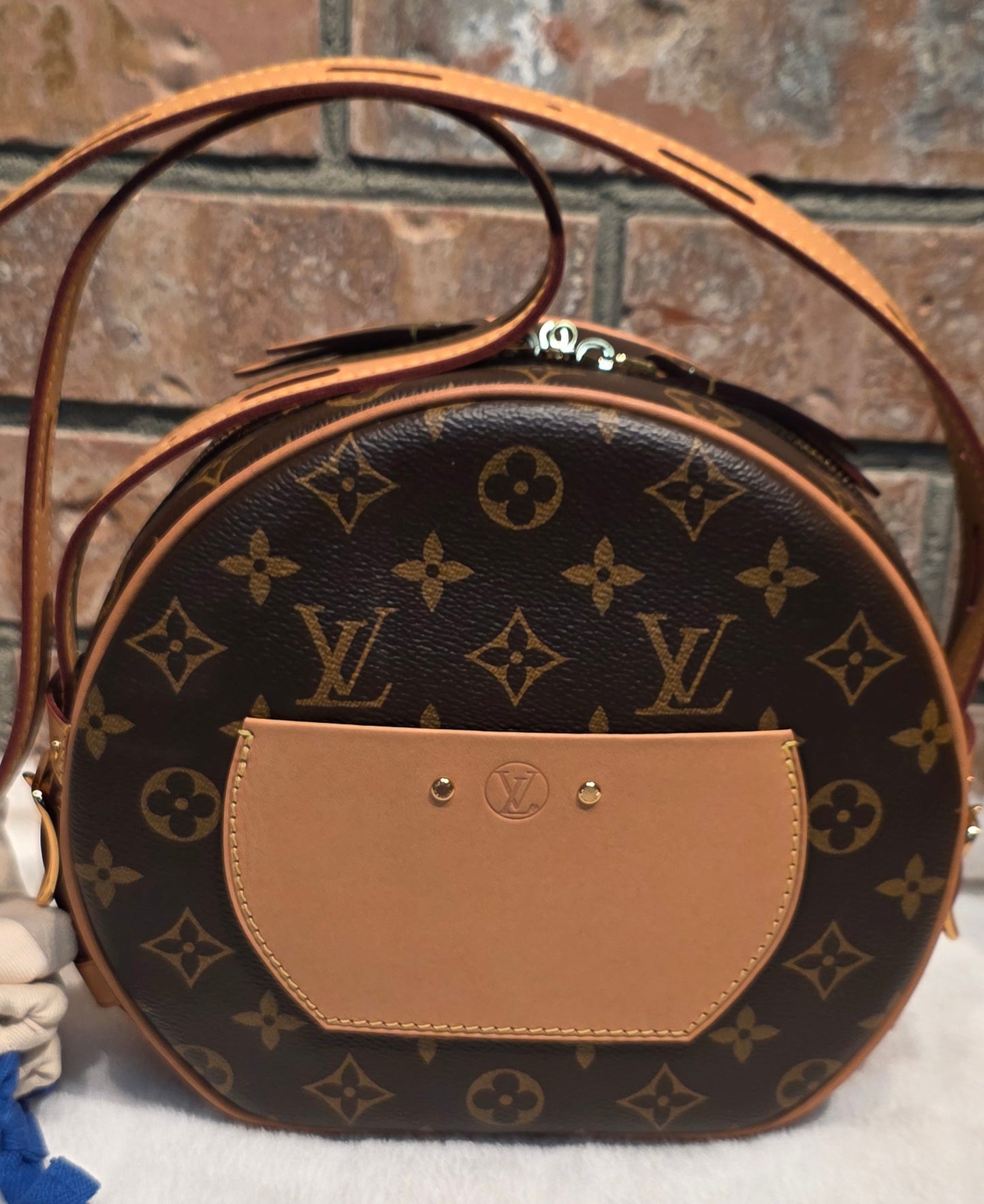 Authentic Louis Vuitton Boite Chapeau MM
