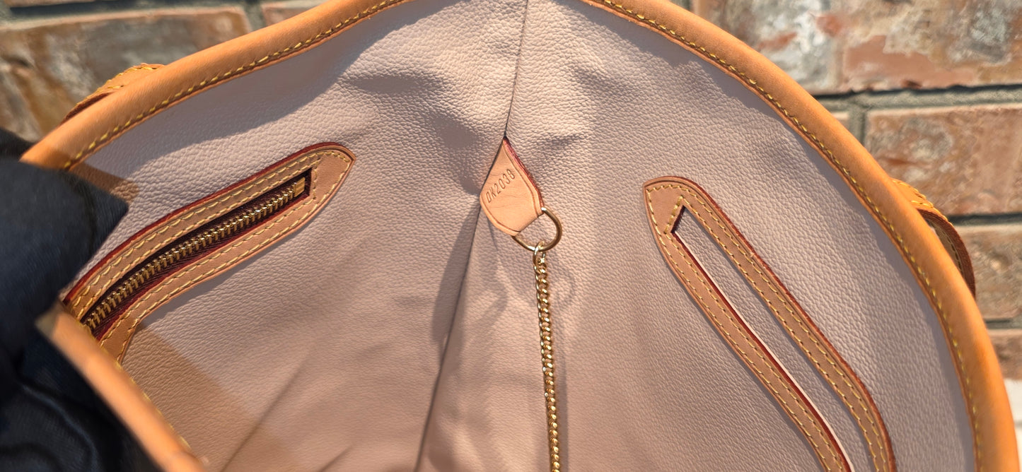 Authentic Louis Vuitton Bucket GM with Pouch