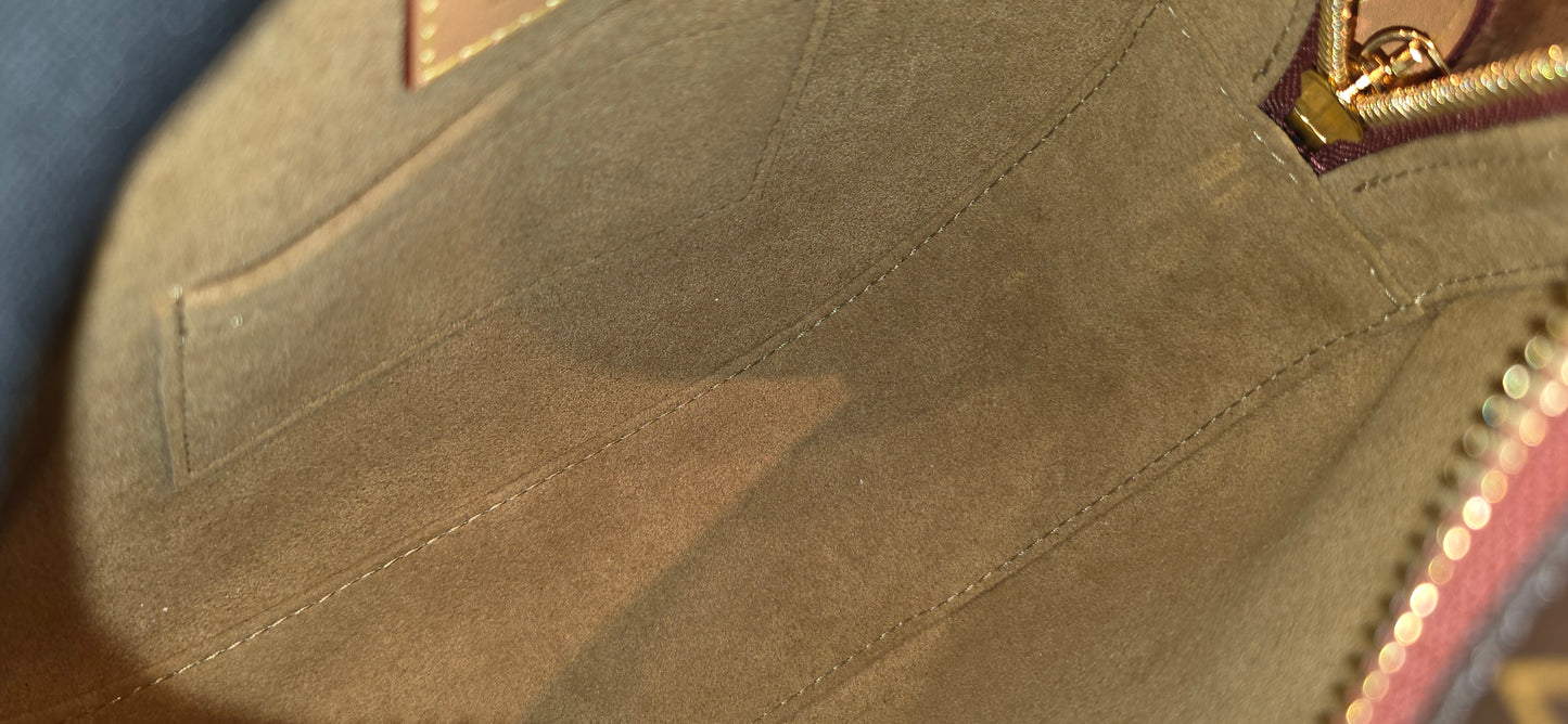 Authentic Louis Vuitton Boite Chapeau MM