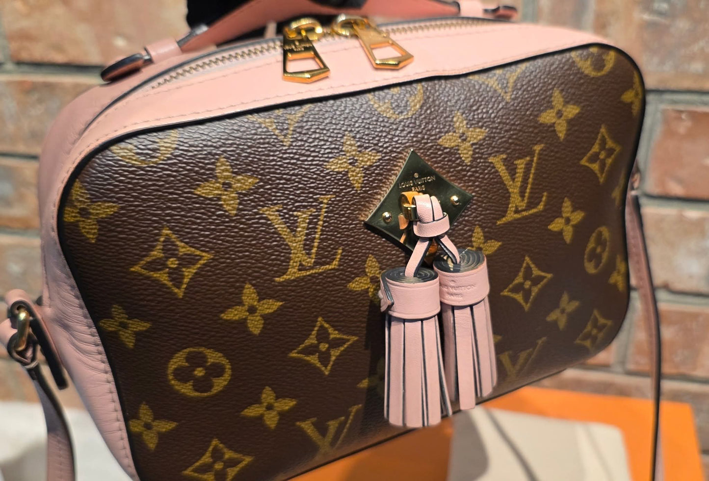 Authentic Louis Vuitton Saintonge Rose Poudre