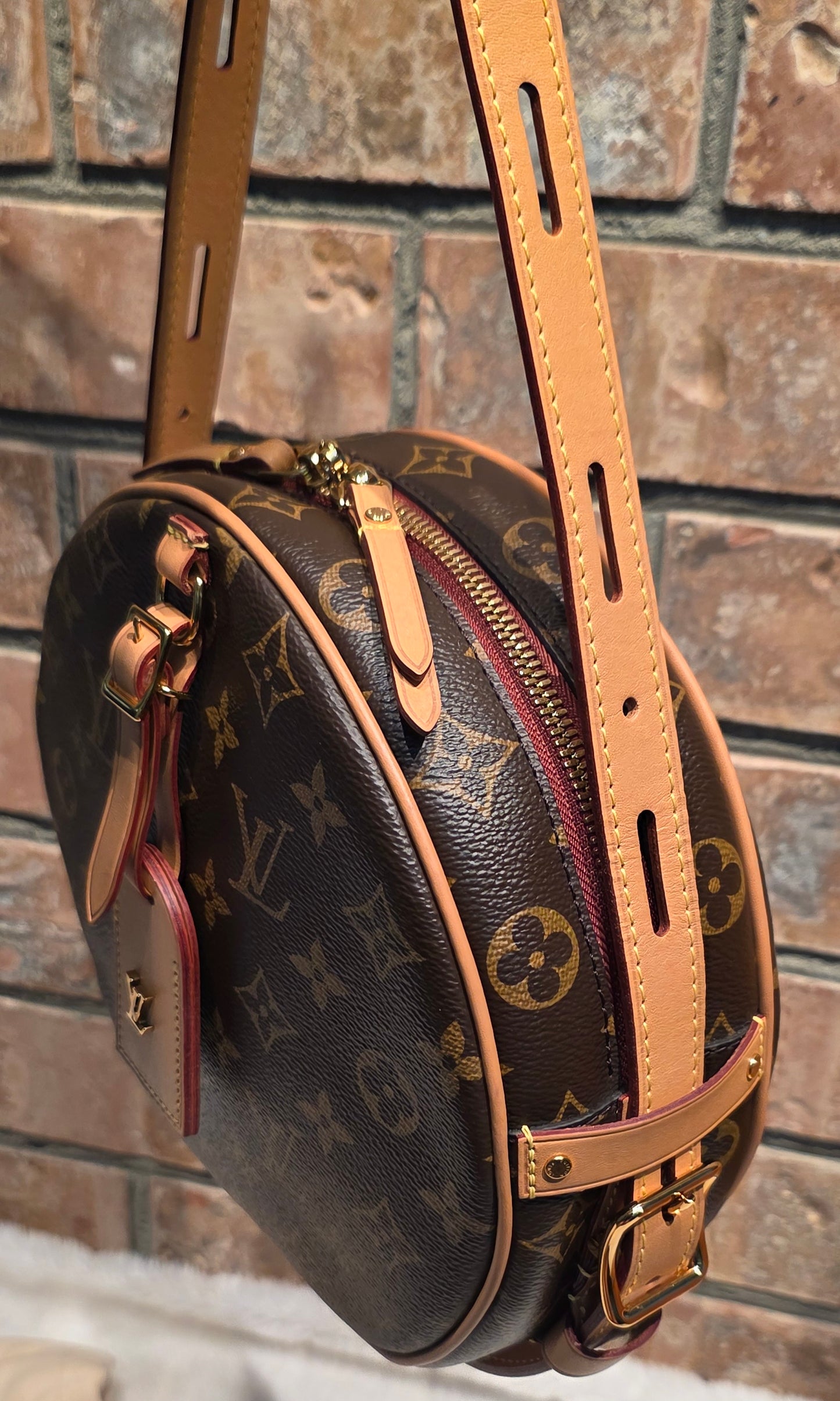 Authentic Louis Vuitton Boite Chapeau MM