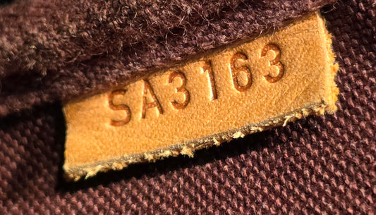 Authentic Louis Vuitton Favorite MM Monogram