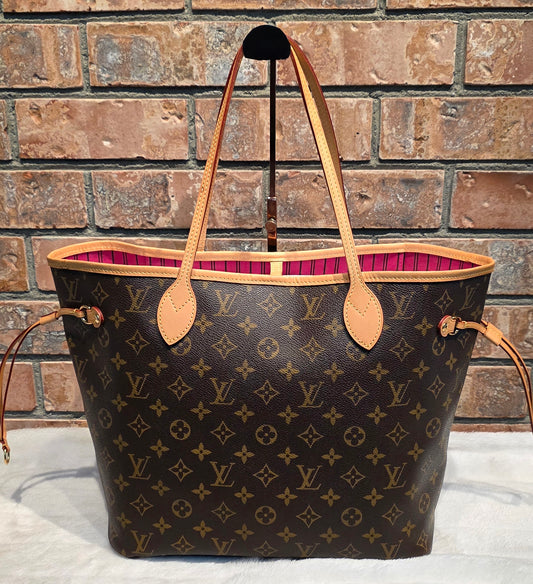 Authentic Louis Vuitton Neverfull MM (Pivoine Interior)