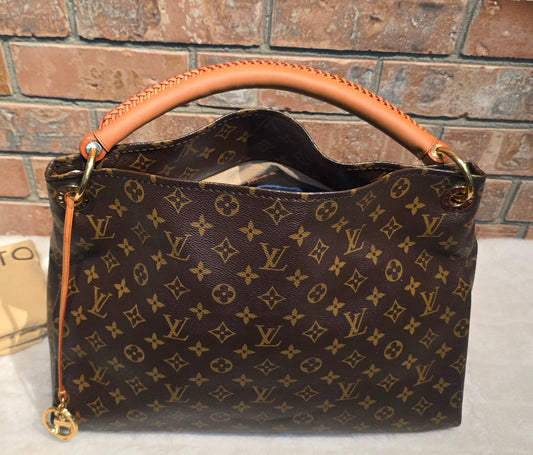Authentic Louis Vuitton Artsy MM Monogram