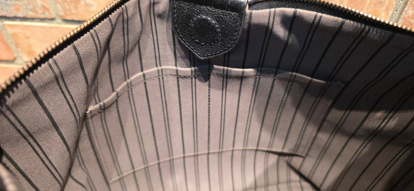 Authentic Louis Vuitton Mazarine MM Empreinte Noir