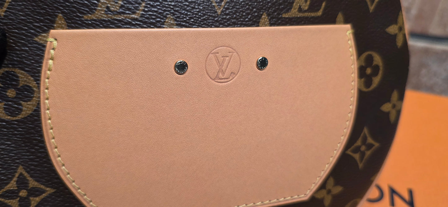 Authentic Louis Vuitton Boite Chapeau MM