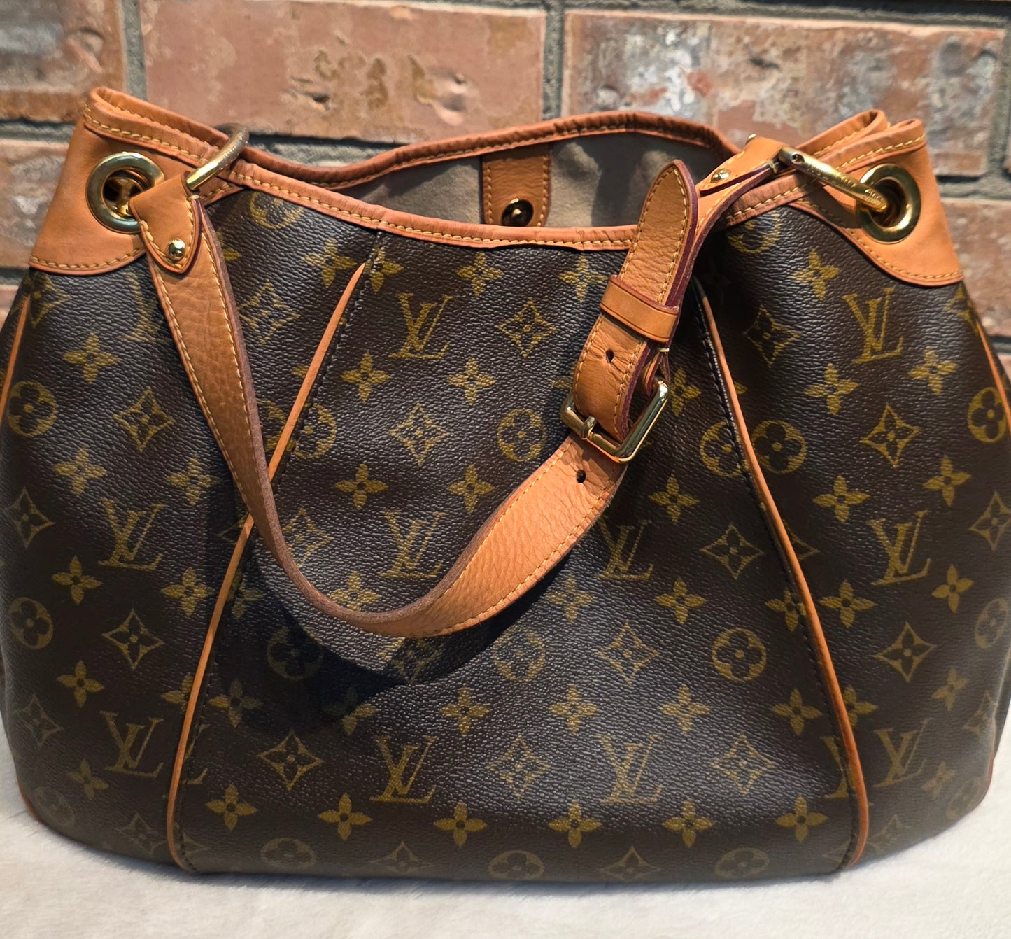 Authentic Louis Vuitton Galliera PM