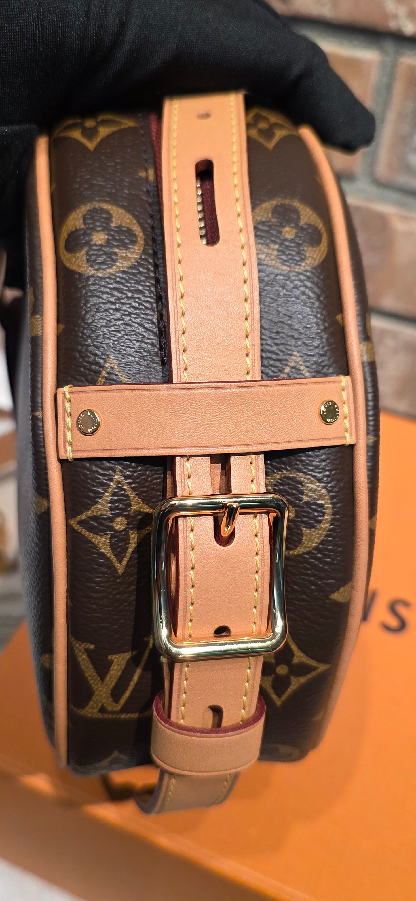 Authentic Louis Vuitton Boite Chapeau MM