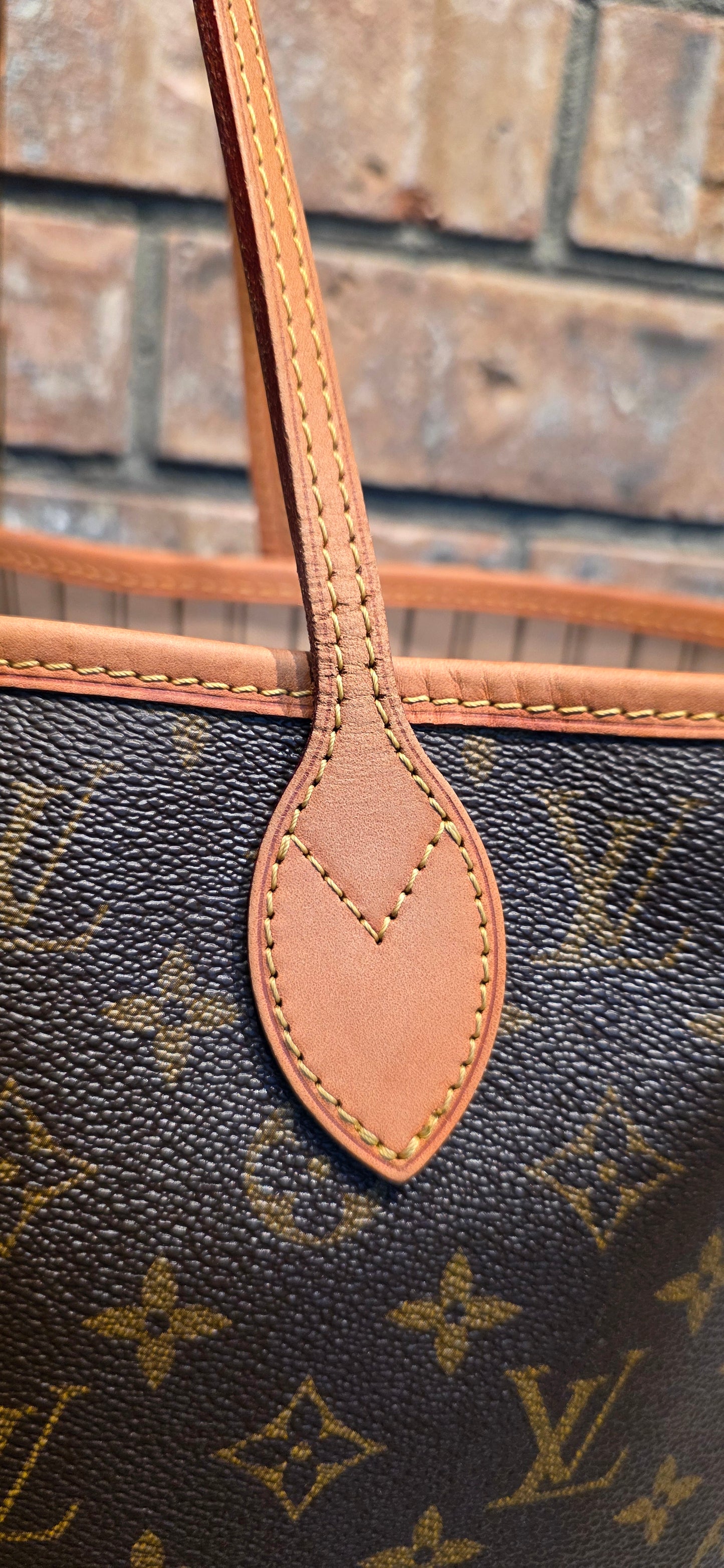 Authentic Louis Vuitton Neverfull MM Monogram