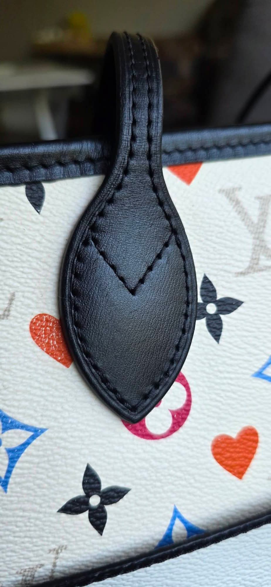 Authentic Louis Vuitton Neverfull MM with Pouch Game On Collection