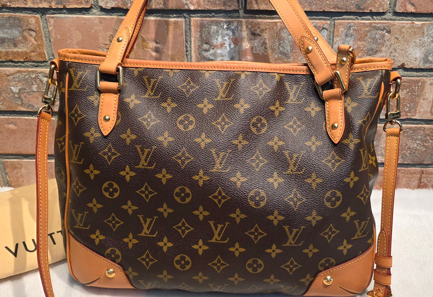 Authentic Louis Vuitton Estrella MM