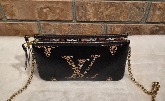 Authentic Louis Vuitton Double Zip Pochette Giant Monogram Jungle Edition
