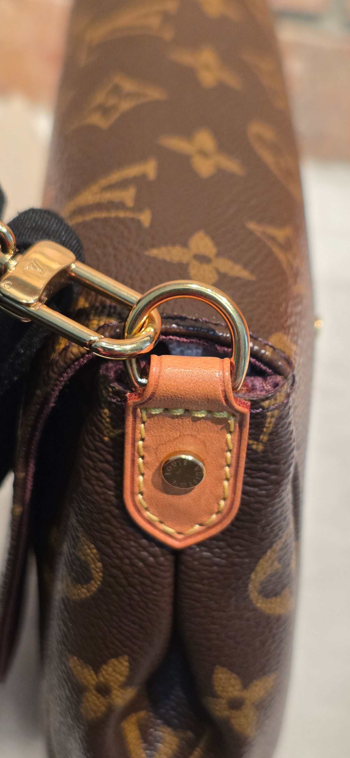 Authentic Louis Vuitton Favorite MM Monogram (SA4149)