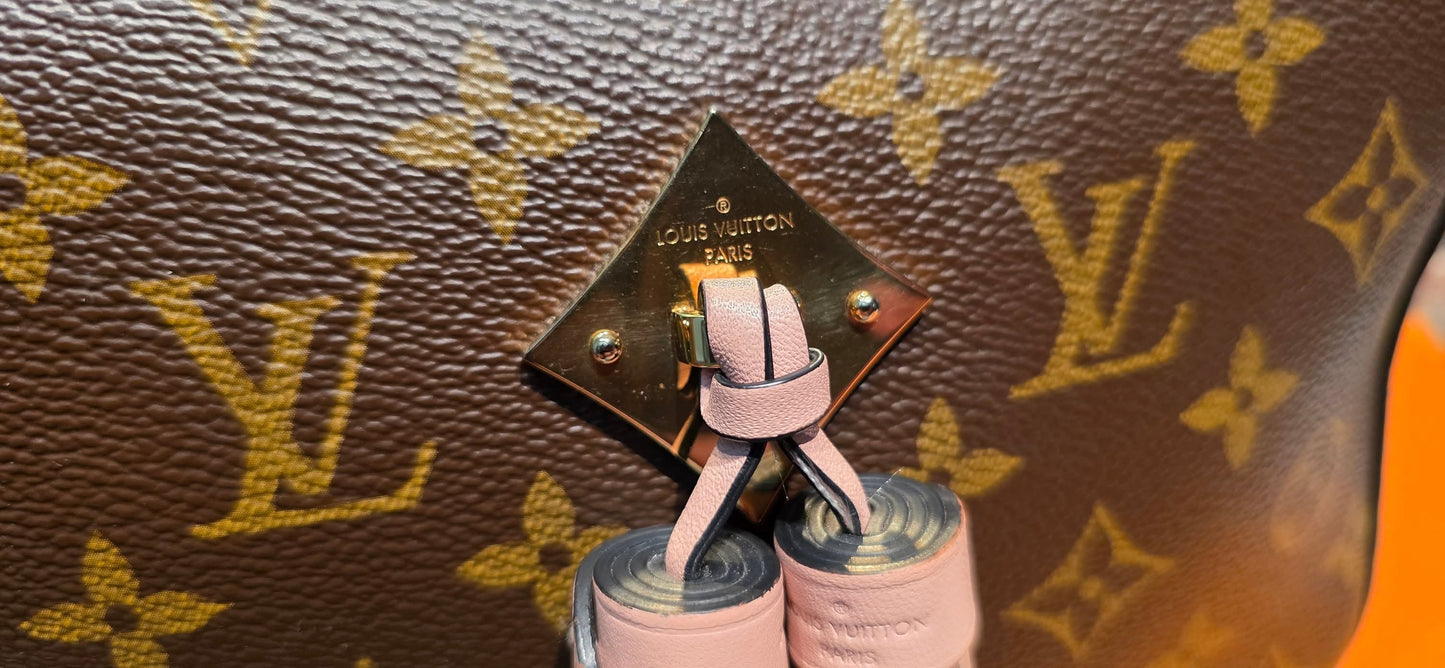 Authentic Louis Vuitton Saintonge Rose Poudre