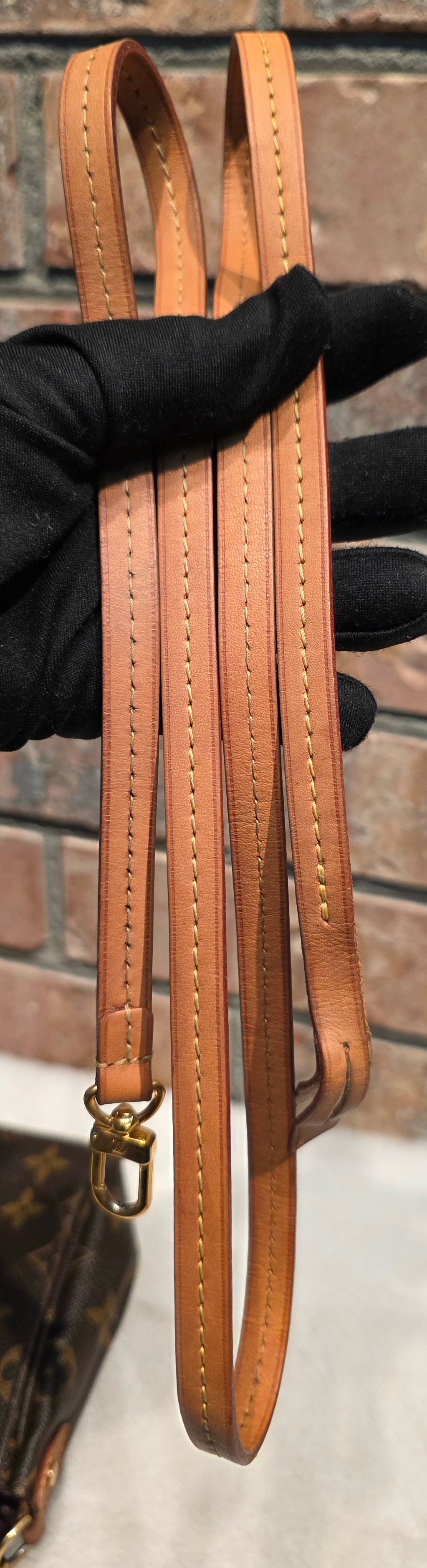 Authentic Louis Vuitton Favorite MM Monogram