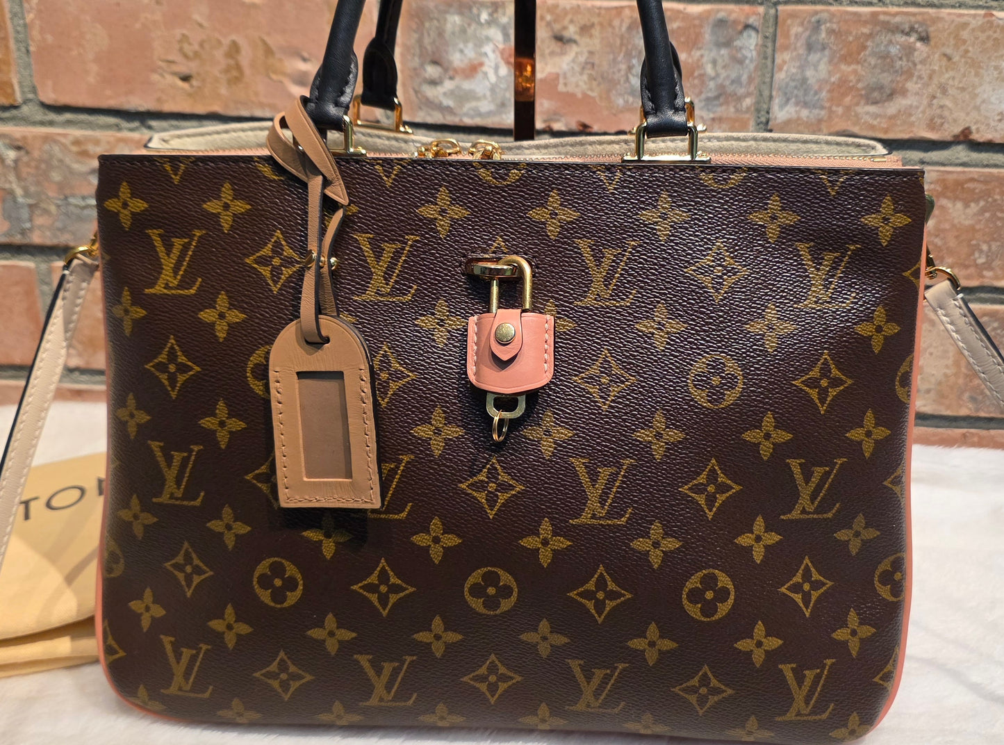 Authentic Louis Vuitton Millefeuille Sesame Peche Tote