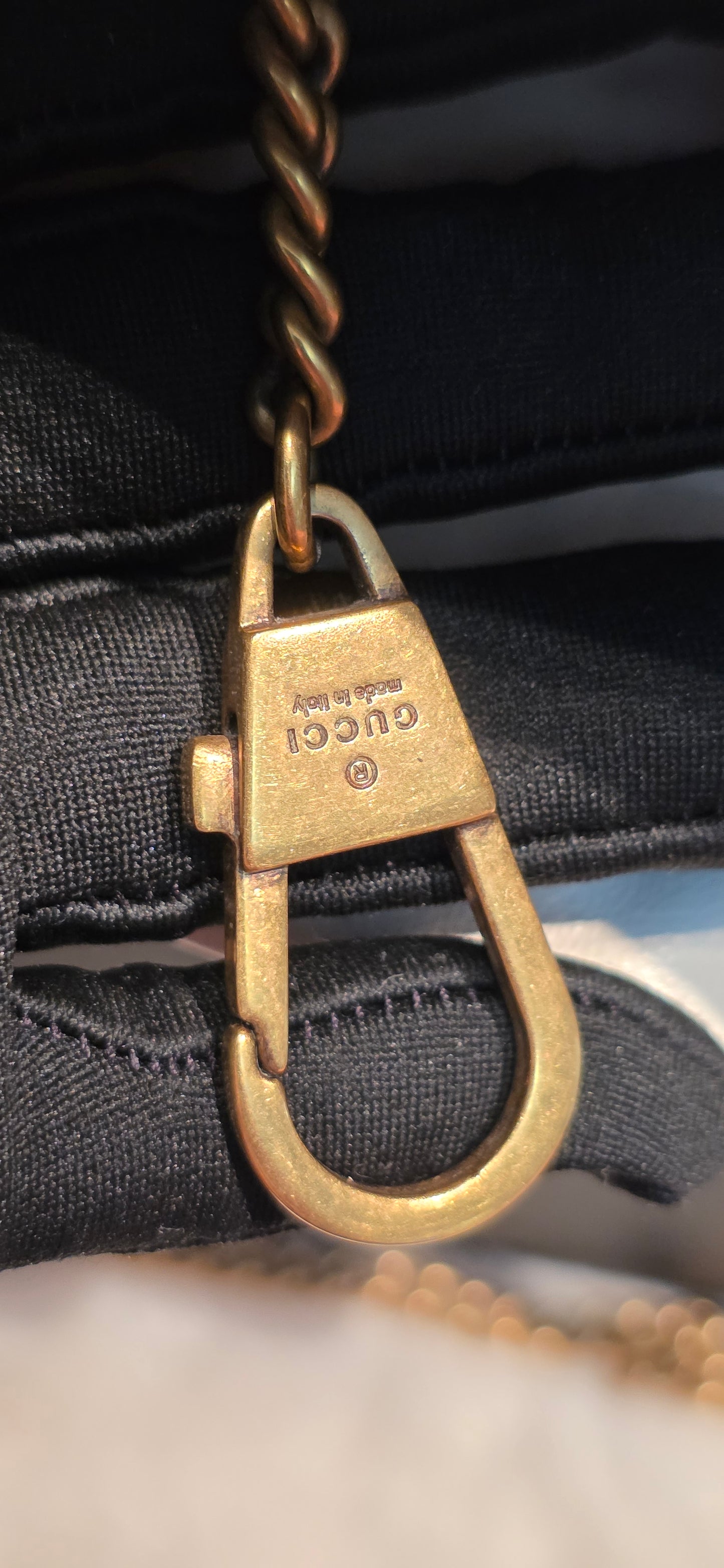Authentic Gucci Marmont Mini Bucket Bag in Off White