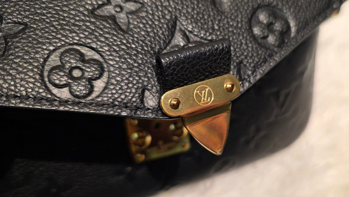 Authentic Pochette Metis Empreinte Noir