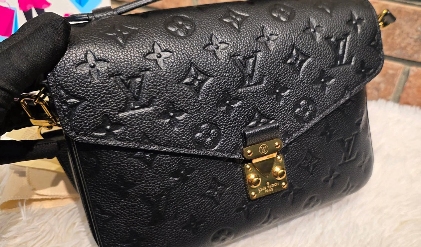 Authentic Pochette Metis Empreinte Noir