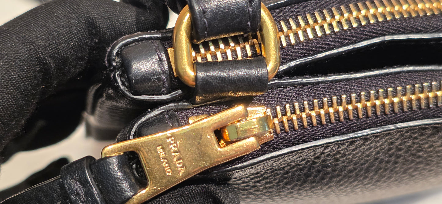 Authentic Prada Bandoliera Vitello Phenix Crossbody Bag