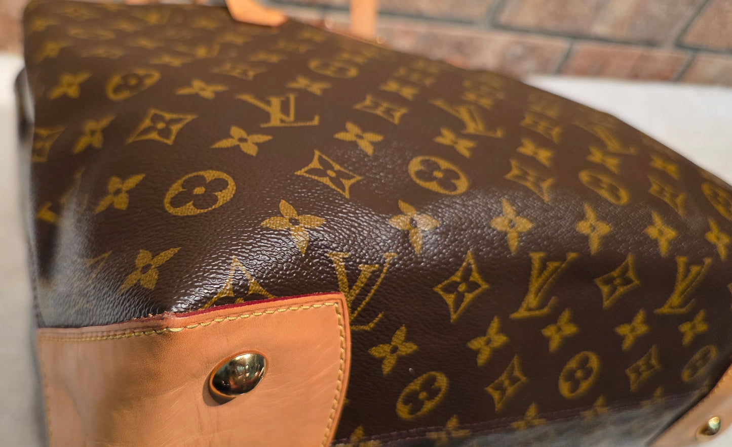 Authentic Louis Vuitton Wilshire MM Monogram