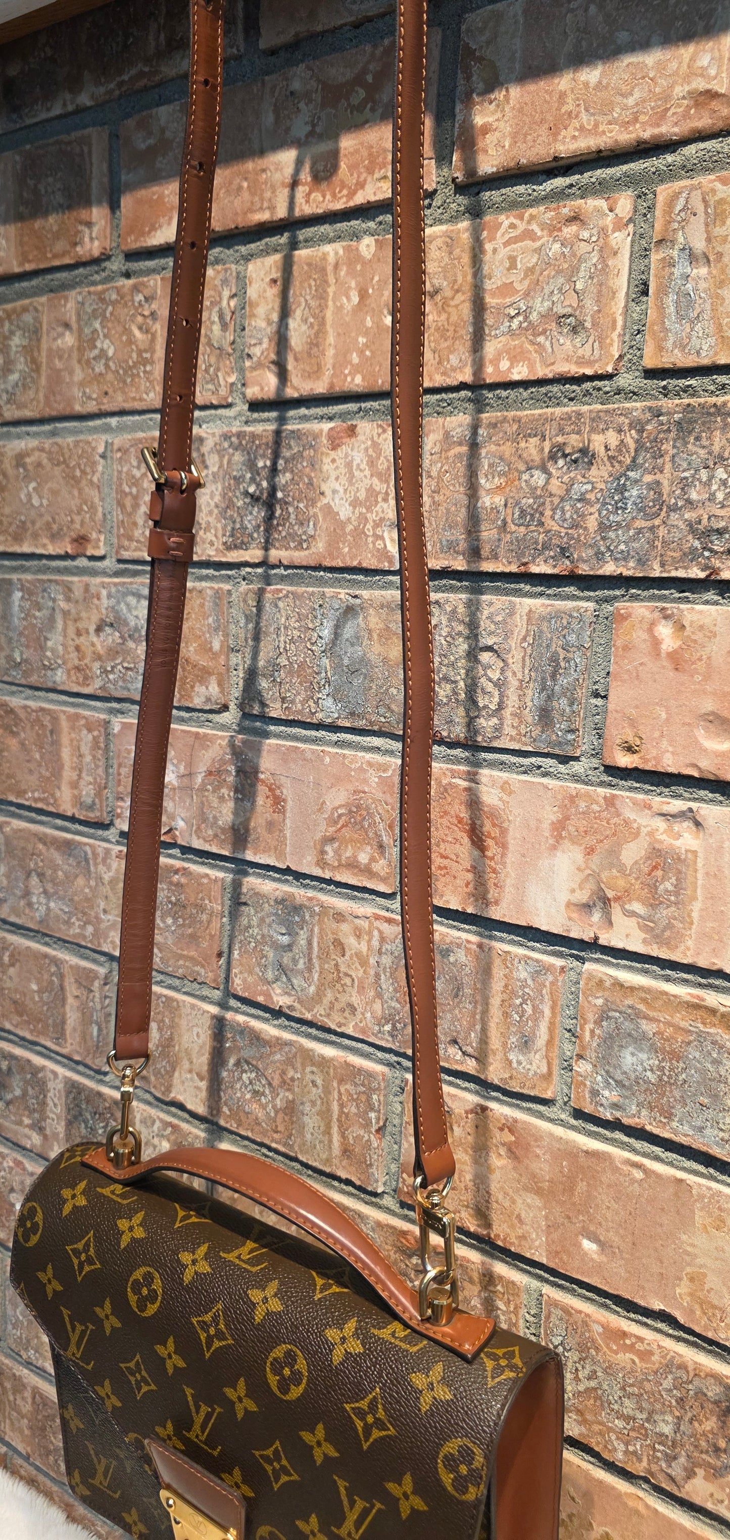 Authentic Louis Vuitton Monceau 26