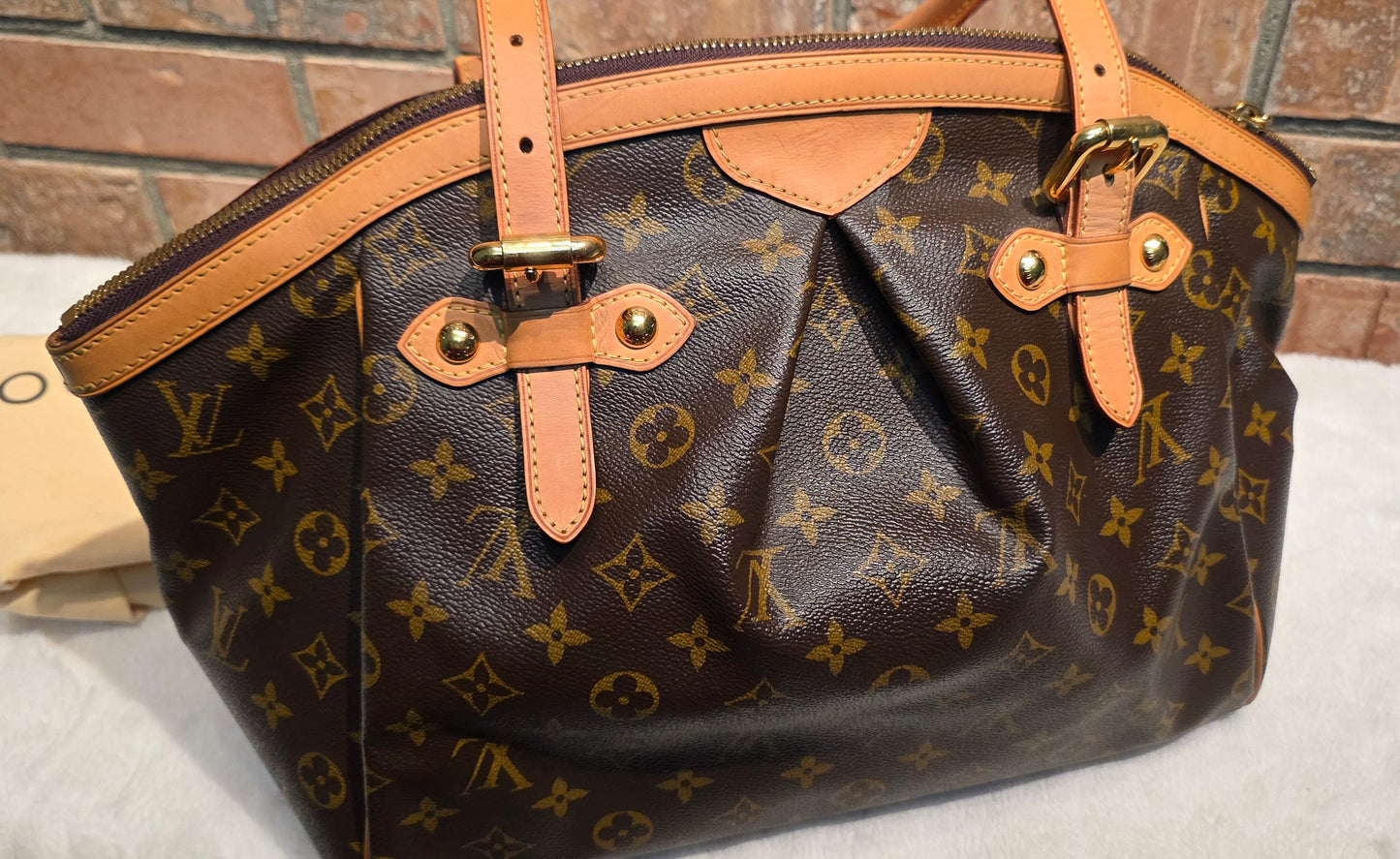 Authentic Louis Vuitton Tivoli GM