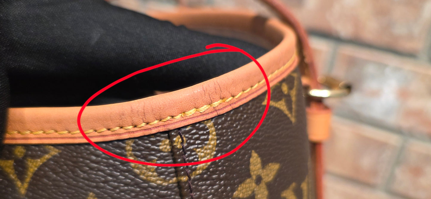 Authentic Louis Vuitton Bucket GM with Pouch