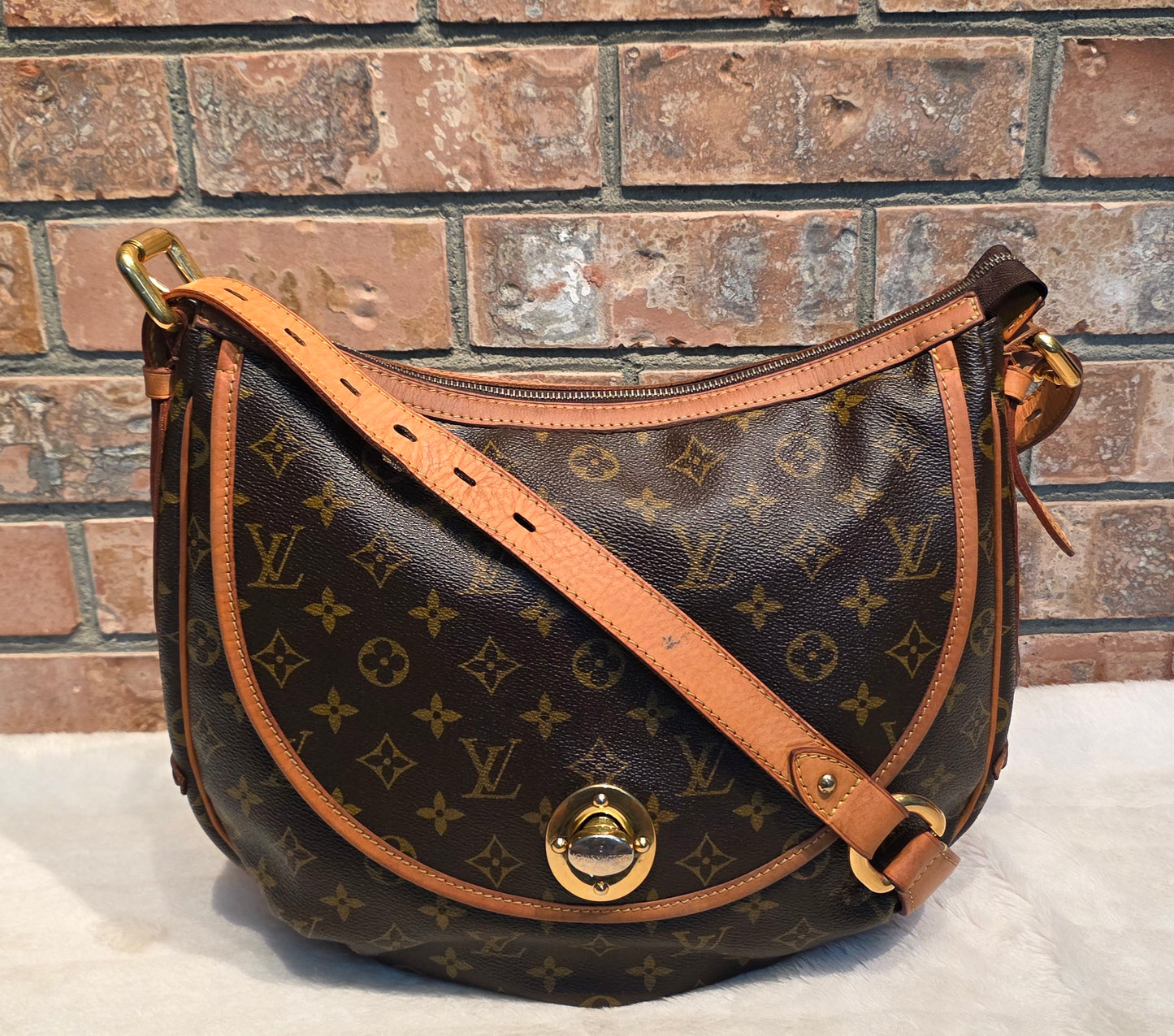 Authentic Louis Vuitton Tulum GM
