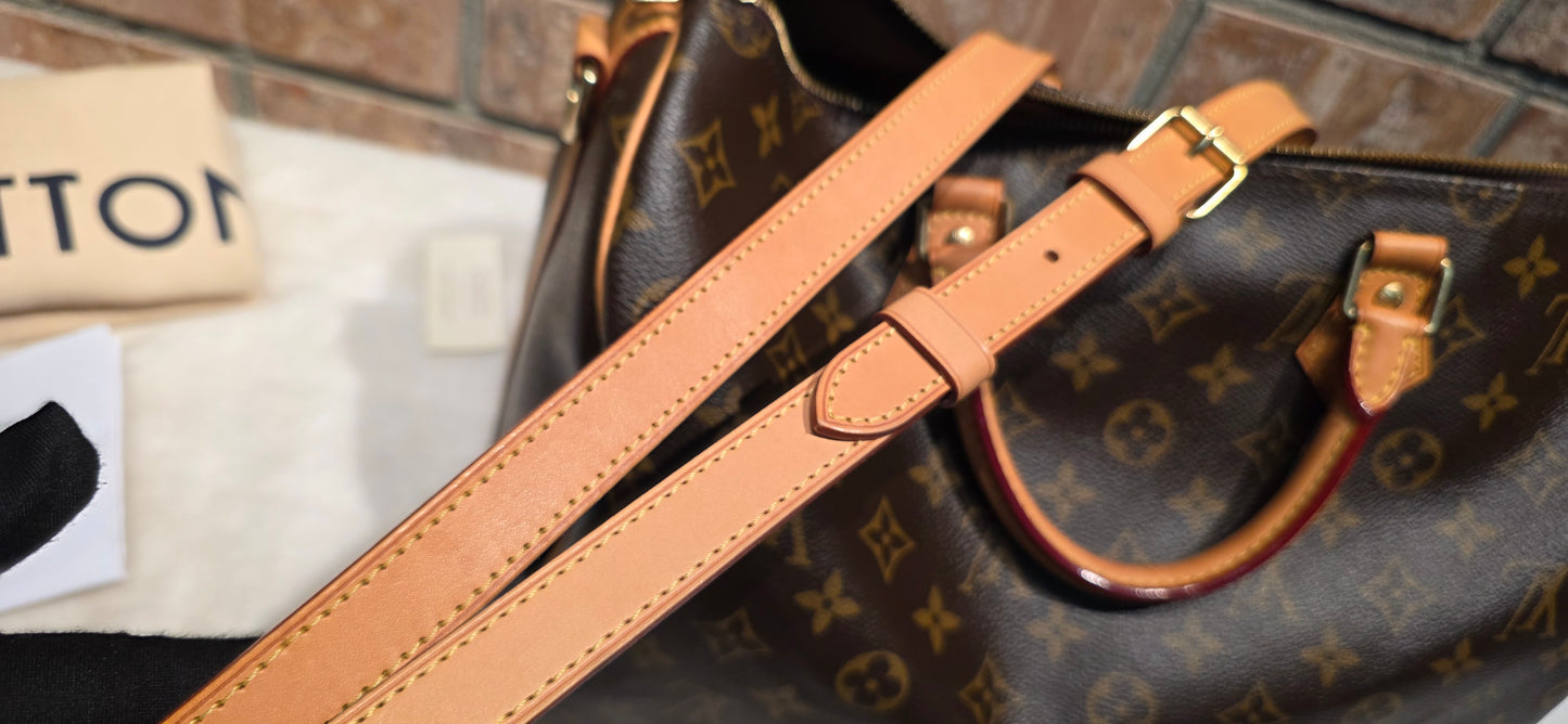 Authentic Louis Vuitton Speedy Bandoliere 35