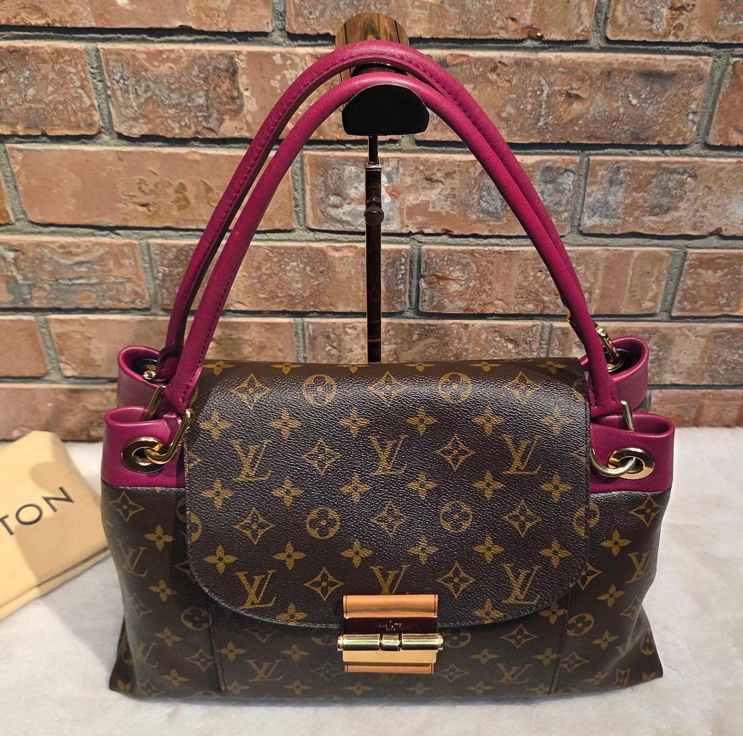 Authentic Louis Vuitton Olympe in Aurore