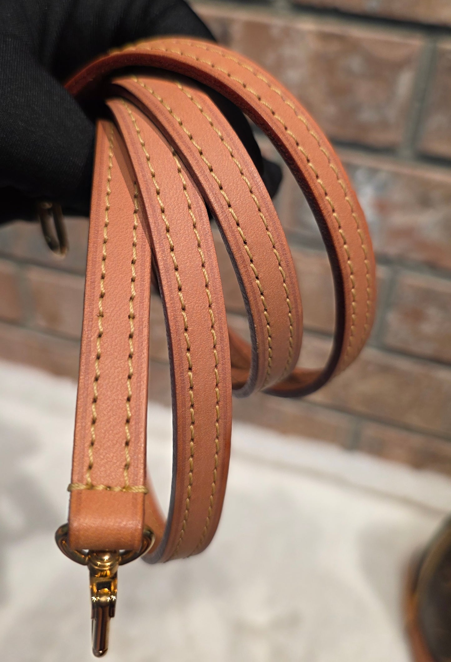 Authentic Louis Vuitton Alma BB Monogram