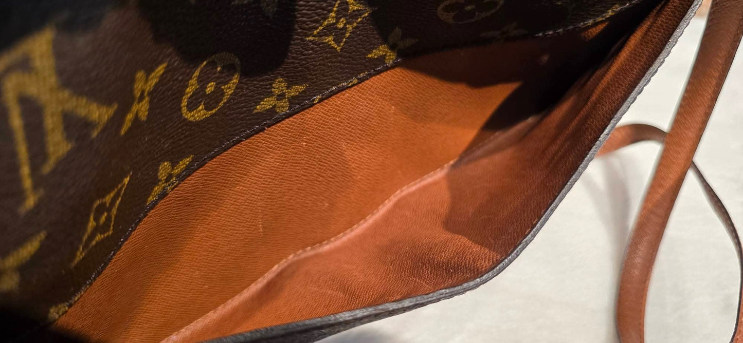 Authentic Louis Vuitton Pochette Bordeaux