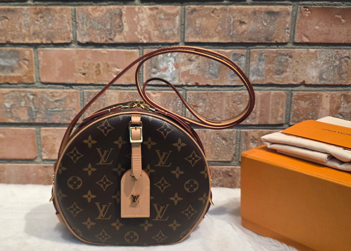 Authentic Louis Vuitton Boite Chapeau Souple MM