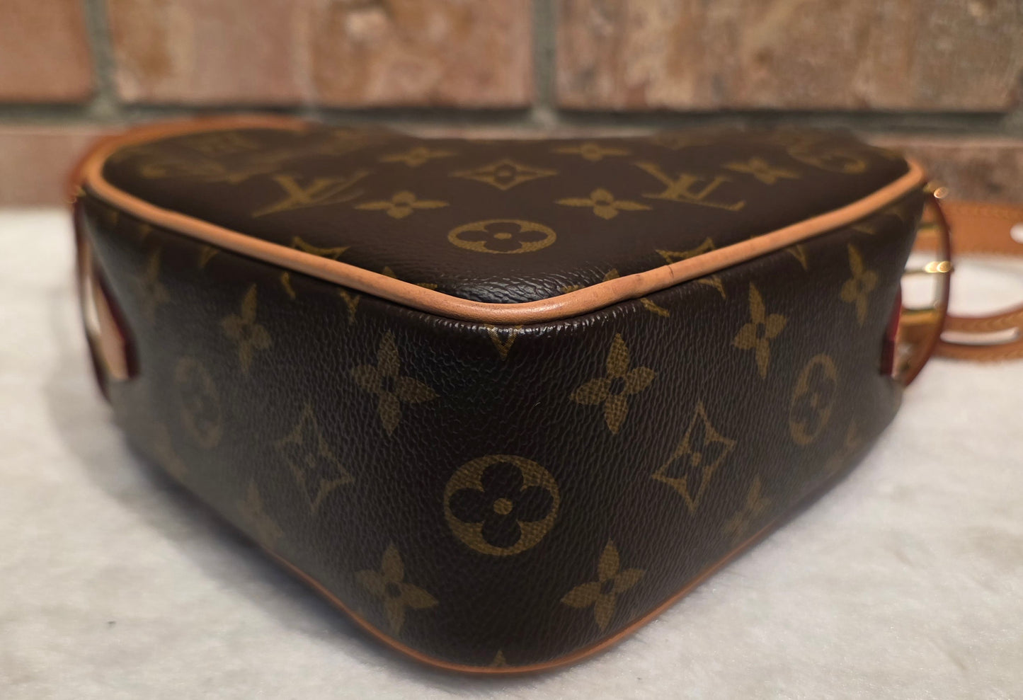 Authentic Louis Vuitton Couer Game On Heart Bag