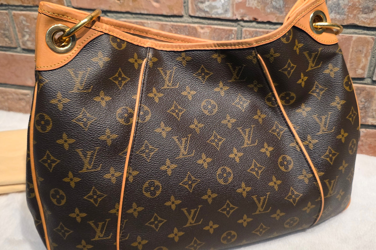 Authentic Louis Vuitton Galliera PM Monogram