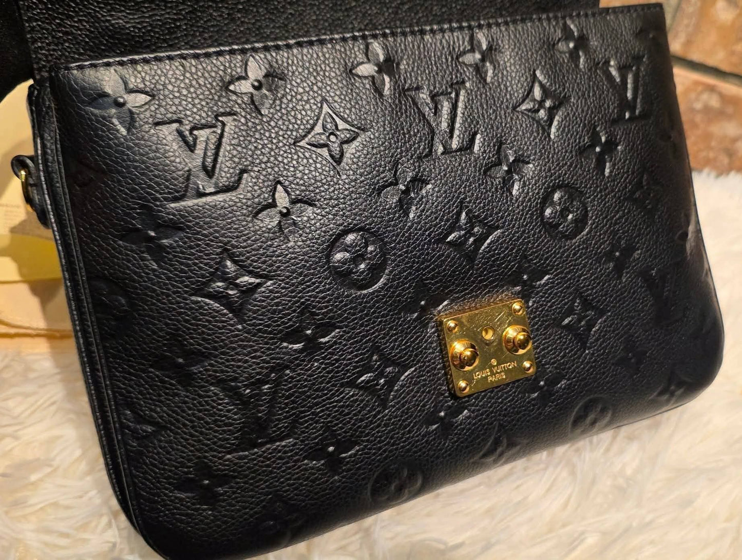 Authentic Pochette Metis Empreinte Noir