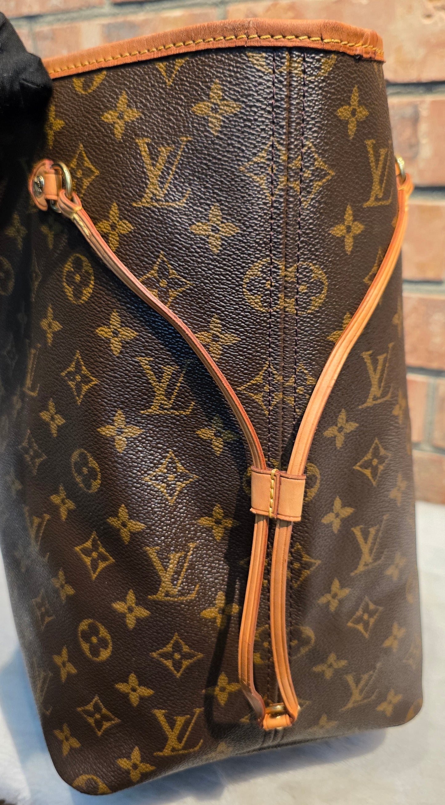 Authentic Louis Vuitton Neverfull GM Monogram