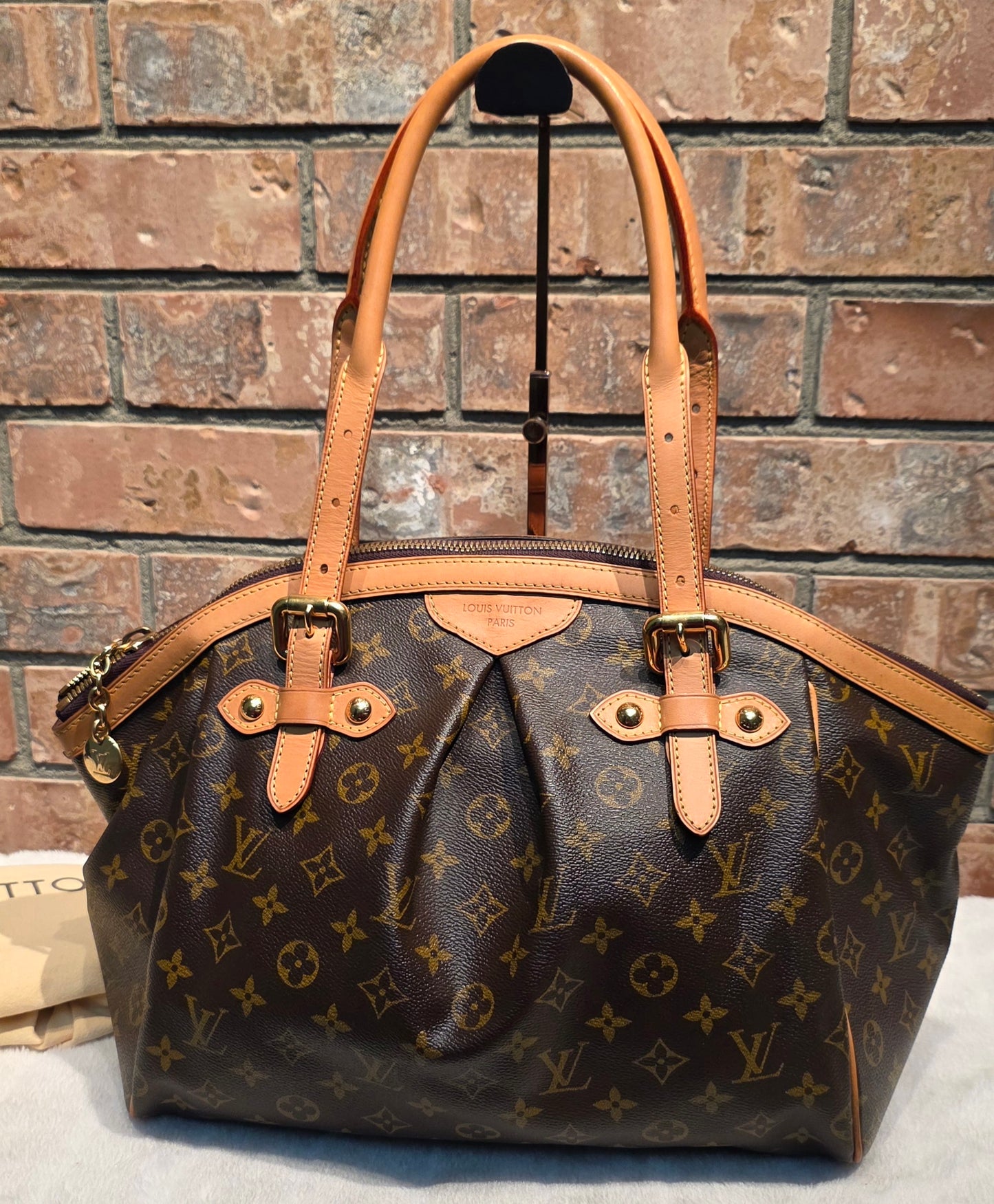Authentic Louis Vuitton Tivoli GM