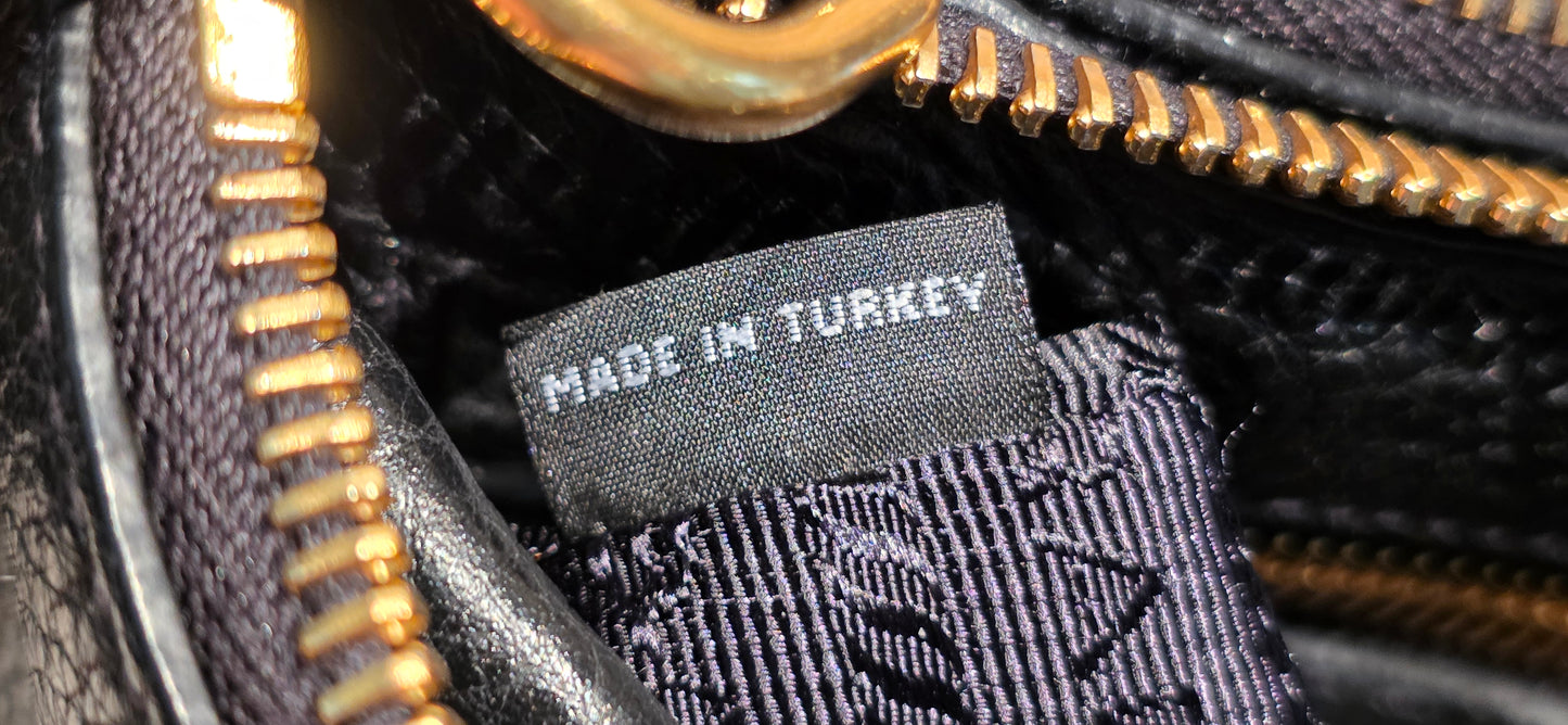 Authentic Prada Bandoliera Vitello Phenix Crossbody Bag