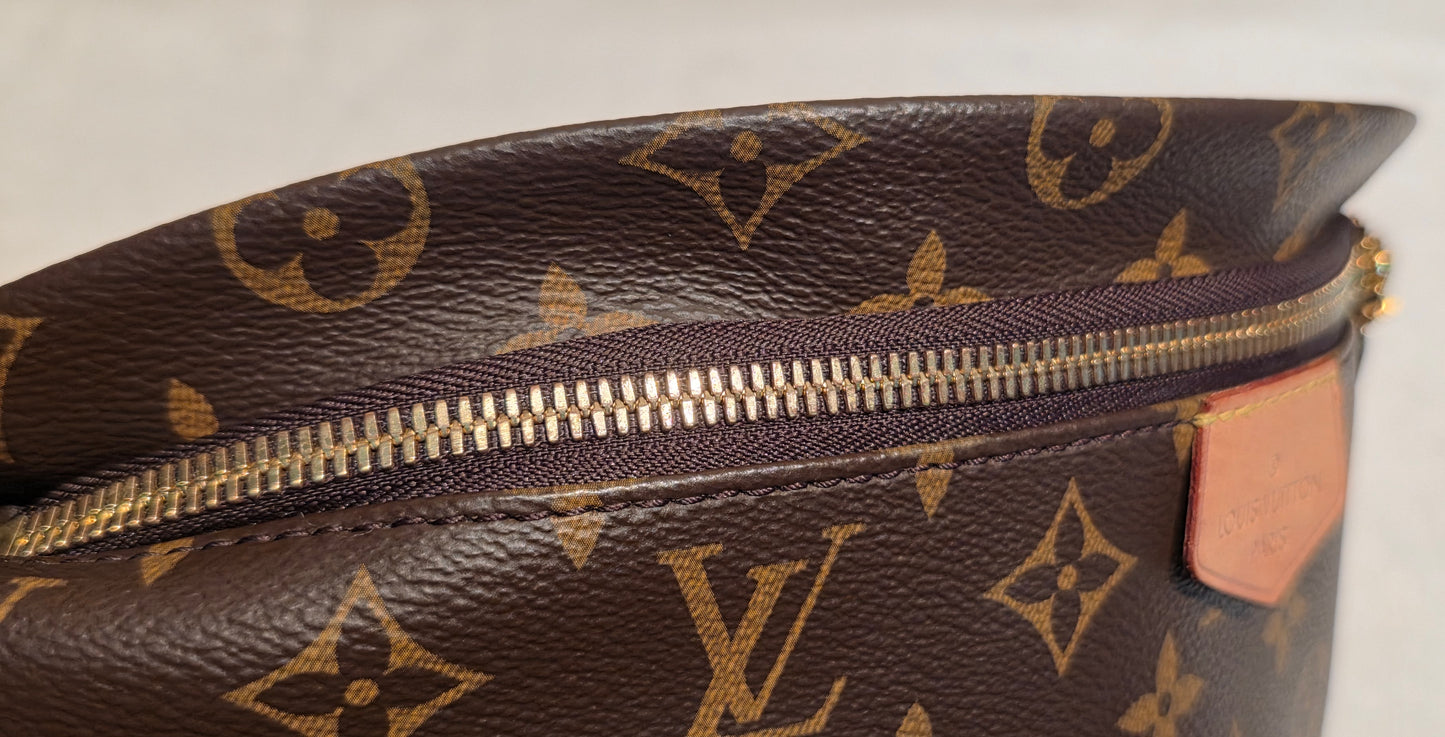 Authentic Louis Vuitton The OG Bumbag Monogram