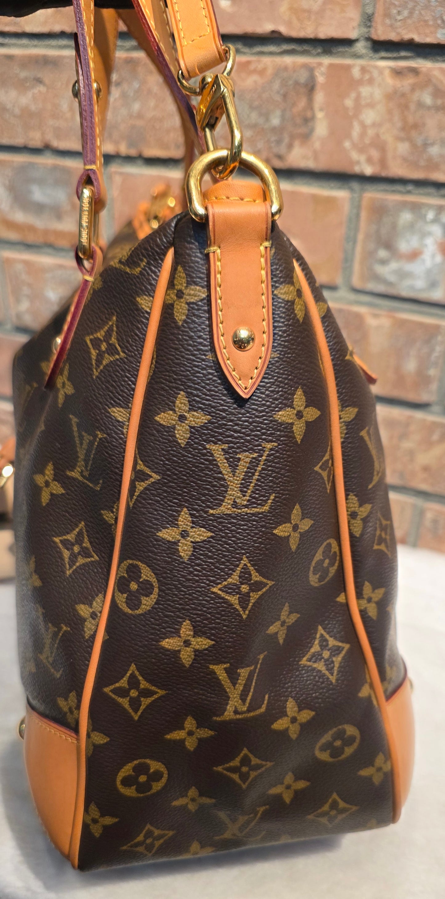 Authentic Louis Vuitton Estrela MM