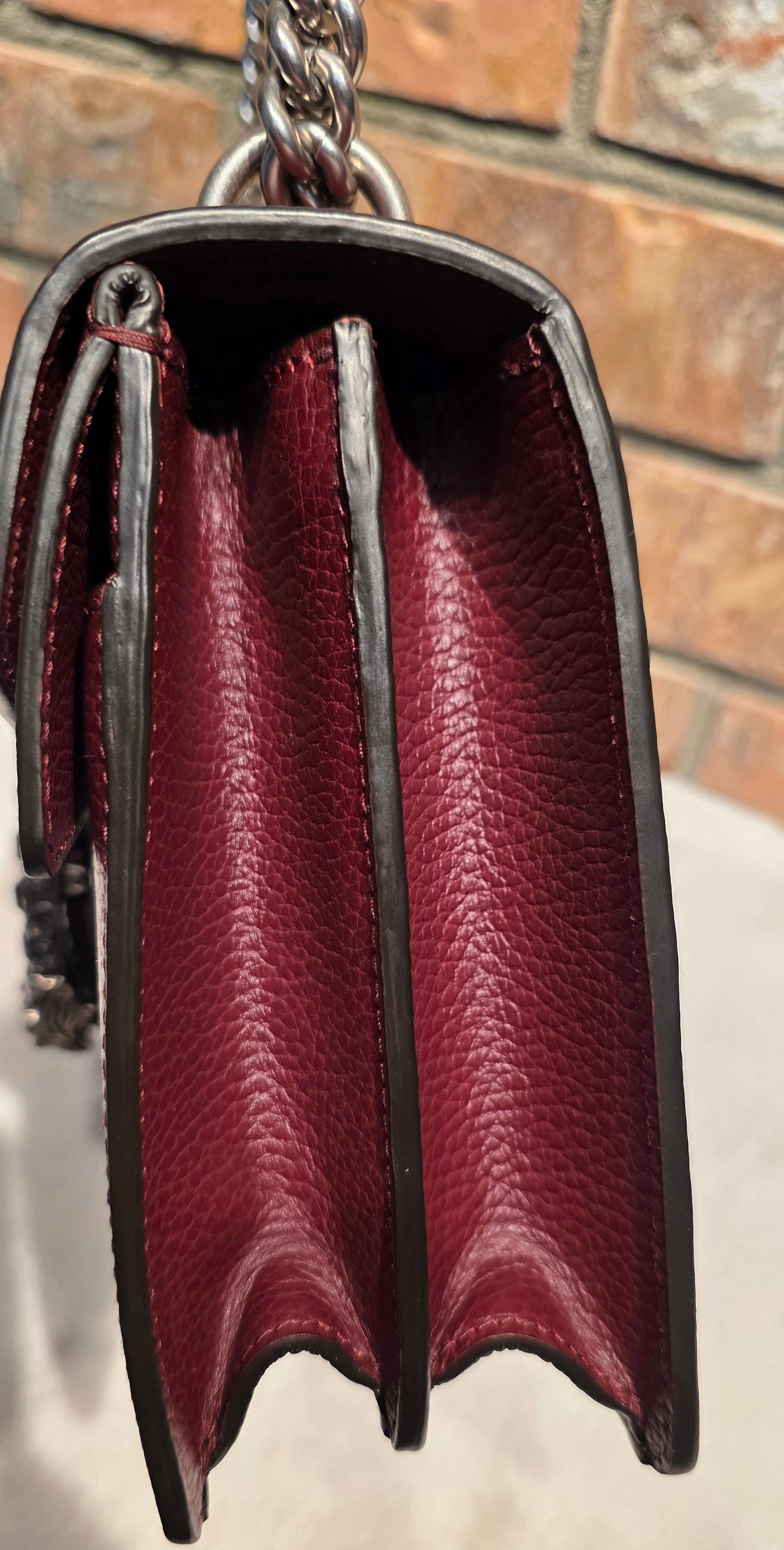 Authentic Gucci Dionysus Shoulder Bag in Burgundy