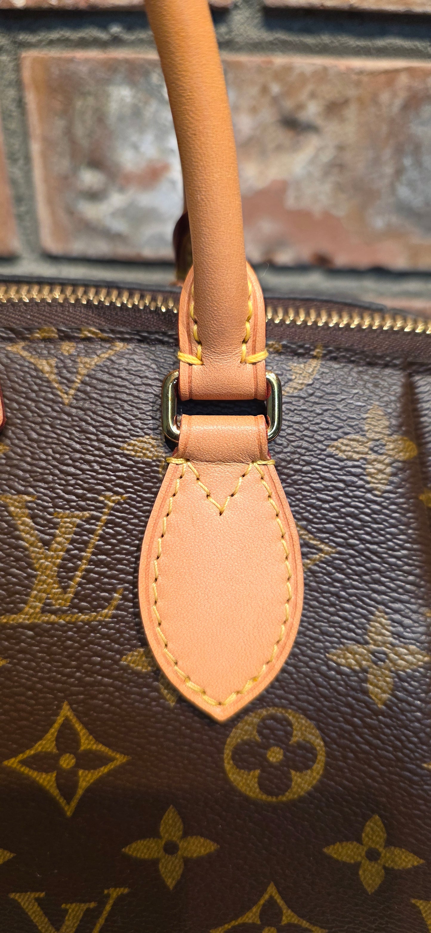 Authentic Louis Vuitton Turenne MM (SR2156)